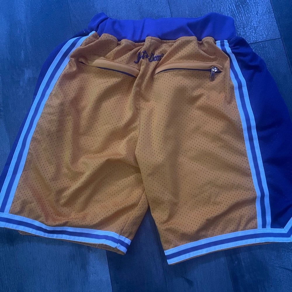 Lakers shorts